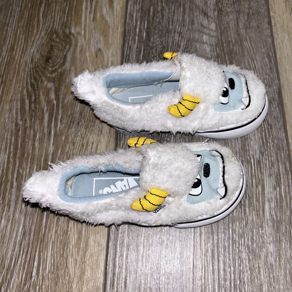 Vans Toddler Youth US Size 4.5 Slip On V Yeti White Blue Fuzzy Sneaker Shoes - Picture 2 of 11